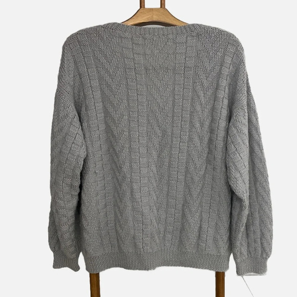 Vintage Hand Knit Men’s V-Neck Sweater Large Textured Solid Gray Grampa - Picture 4 of 6